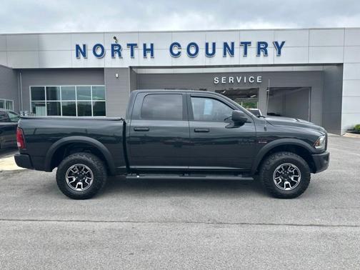 Brilliant Black Crystal Pearlcoat 2018 RAM 1500 Rebel