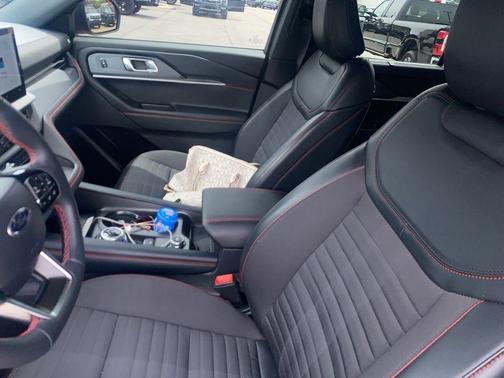 Rapid Red Metallic Tinted Clearcoat 2025 Ford Explorer ST-Line