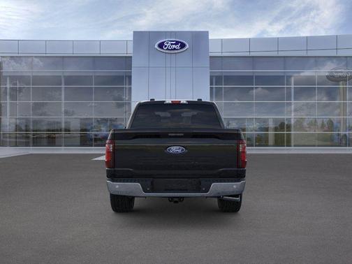 Agate Black Metallic 2026 Ford F-150 XLT