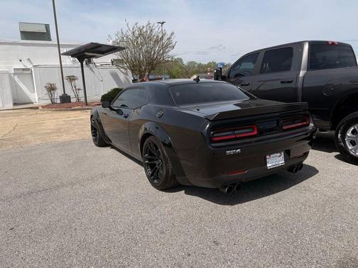 Pitch Black Clearcoat 2023 Dodge Challenger R/T Scat Pack