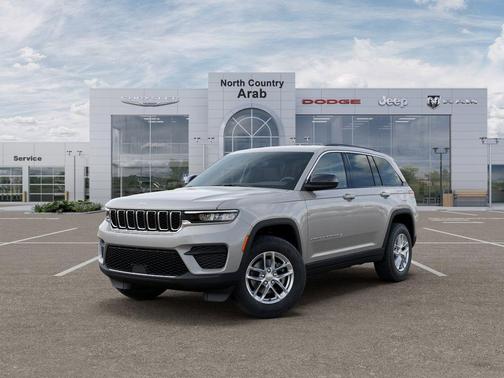 Silver Zynith 2026 Jeep Grand Cherokee Laredo X