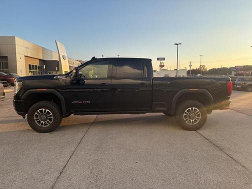 2023 GMC Sierra 2500 AT4