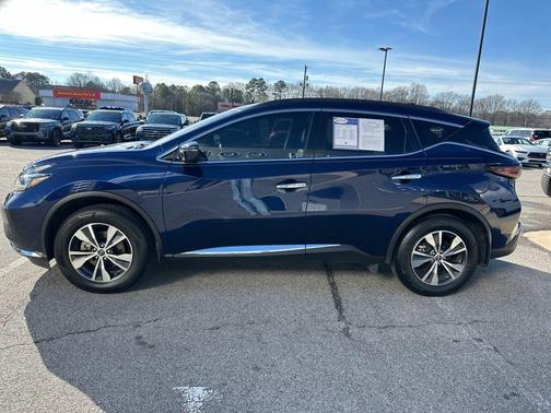 2023 Nissan Murano SV