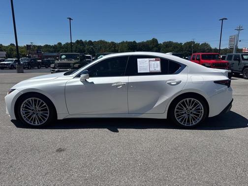 2022 Lexus IS 300 Base