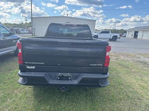 2022 Chevrolet Silverado 1500 Custom