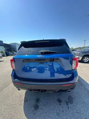 Blue Metallic 2022 Ford Explorer ST-Line