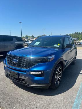 Blue Metallic 2022 Ford Explorer ST-Line