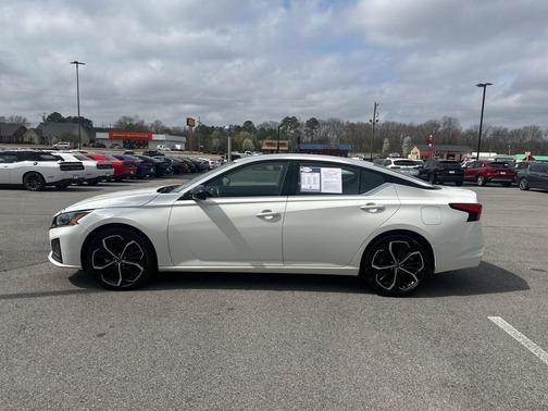 2024 Nissan Altima 2.5 SR