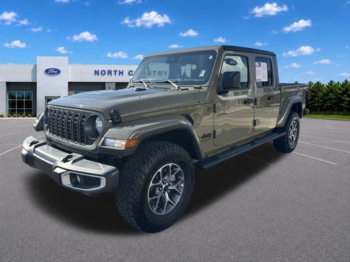 41 2025 Jeep Gladiator Sport