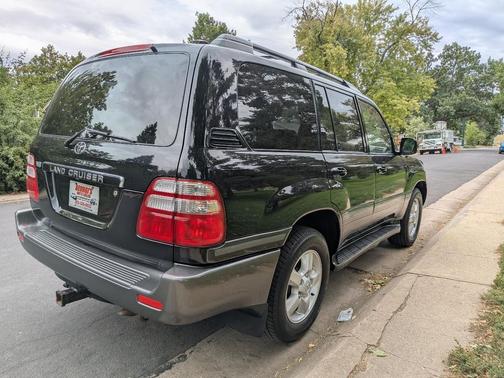 2005 Toyota Land Cruiser Base