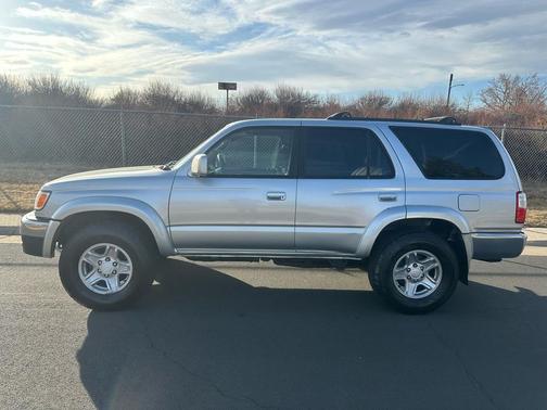 2002 Toyota 4Runner SR5