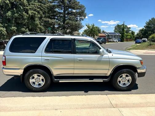 2002 Toyota 4Runner SR5