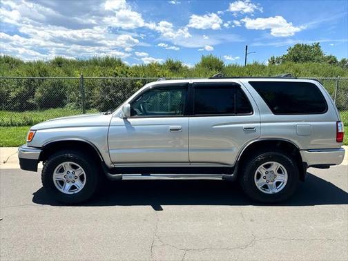 2002 Toyota 4Runner SR5