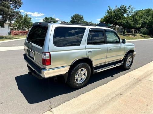 2002 Toyota 4Runner SR5