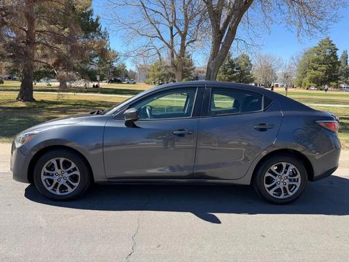 Gray 2019 Toyota Yaris Sedan XLE