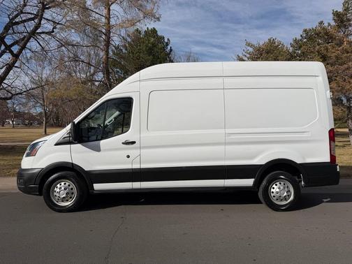 2022 Ford Transit-250 Base