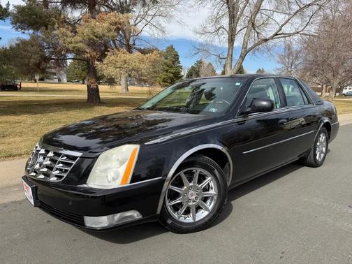 2010 Cadillac DTS Luxury Collection