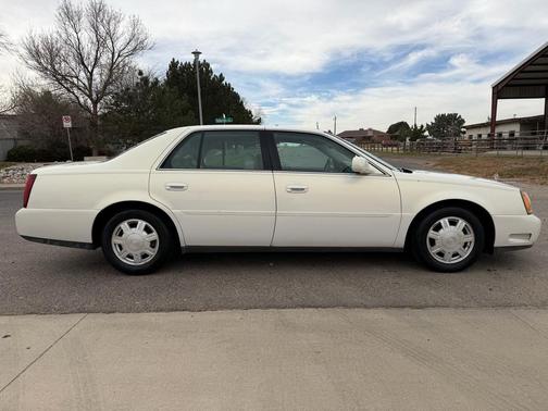 2005 Cadillac DeVille Base