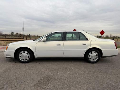 2005 Cadillac DeVille Base