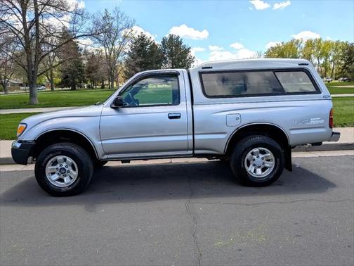 2000 Toyota Tacoma Base