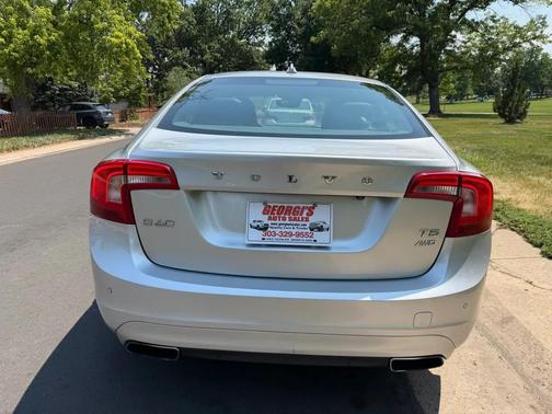 Silver 2015 Volvo S60 2.5 Premier 4WD
