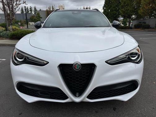 2022 Alfa Romeo Stelvio Ti