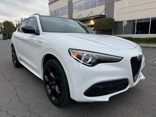 2022 Alfa Romeo Stelvio Ti