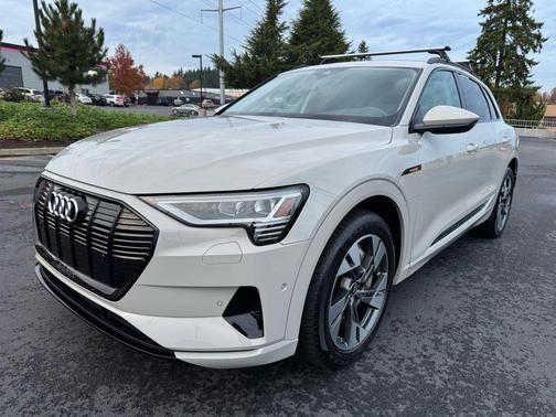 2021 Audi e-tron Premium