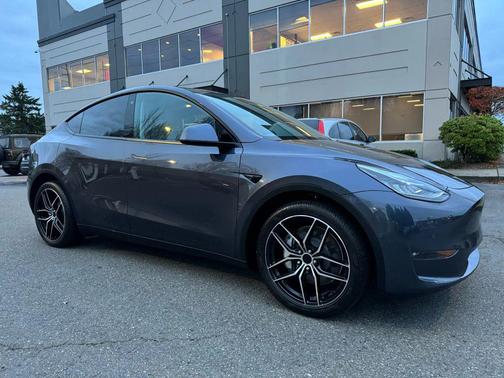 2021 Tesla Model Y Long Range Dual Motor All-Wheel Drive