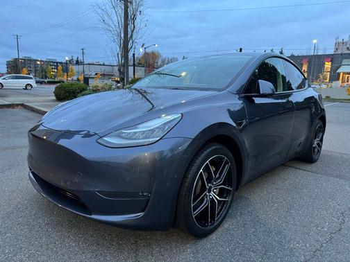 2021 Tesla Model Y Long Range Dual Motor All-Wheel Drive