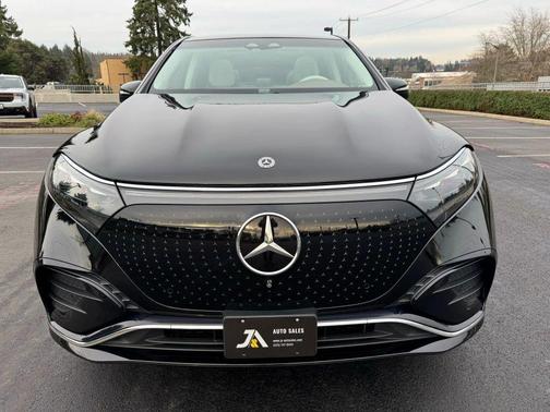 Black 2023 Mercedes-Benz EQS 580 4MATIC