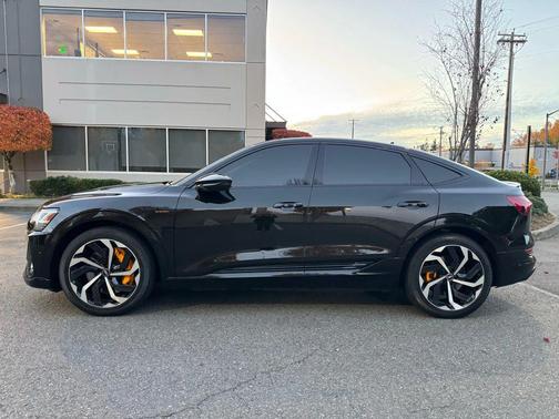 2022 Audi e-tron Sportback S line Premium Plus