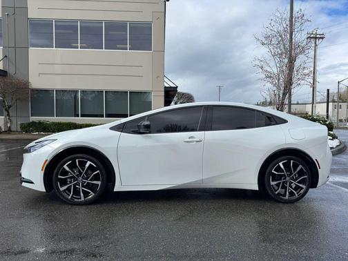 2024 Toyota Prius Prime XSE