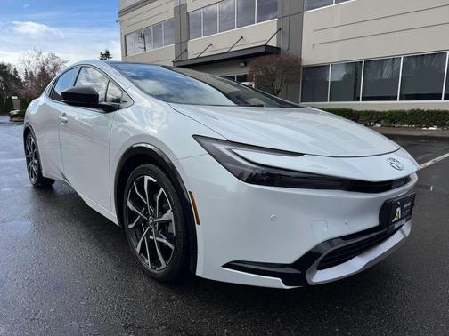 2024 Toyota Prius Prime XSE