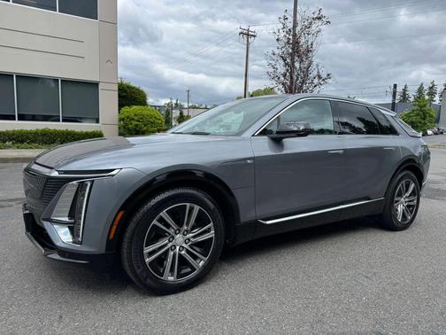 Satin Steel Metallic 2023 Cadillac LYRIQ Sport
