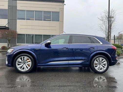 2022 Audi e-tron S Premium Plus