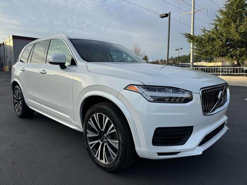 2020 Volvo XC90 Hybrid T8 Momentum 7 Passenger
