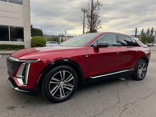 2024 Cadillac LYRIQ Sport
