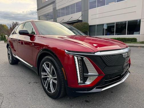 2024 Cadillac LYRIQ Sport