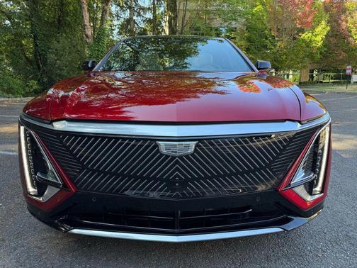 2024 Cadillac LYRIQ Sport