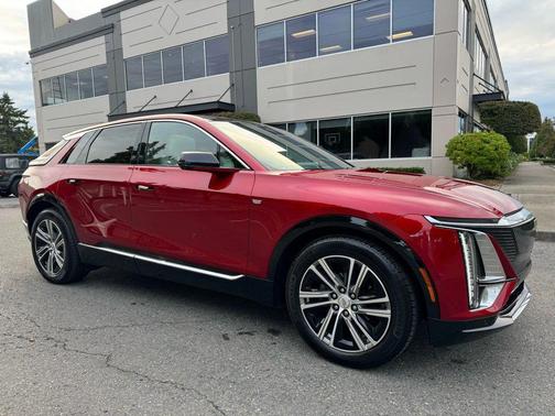 2024 Cadillac LYRIQ Sport