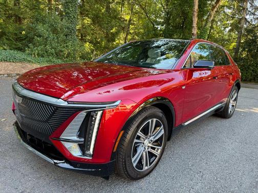 2024 Cadillac LYRIQ Sport