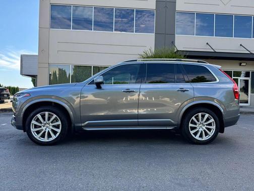 Osmium Grey Metallic 2017 Volvo XC90 T6 Momentum