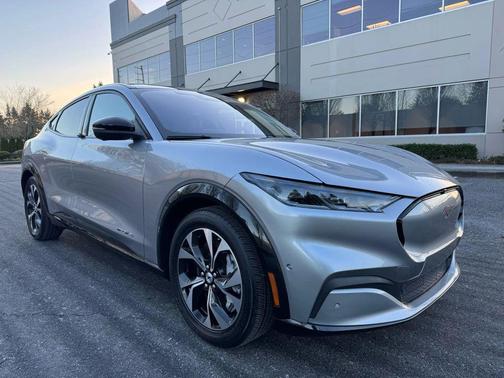 2021 Ford Mustang Mach-E Premium