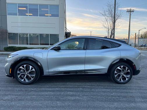 2021 Ford Mustang Mach-E Premium