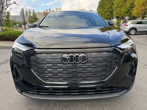 2024 Audi Q4 e-tron Premium Plus 50 quattro