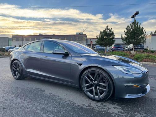 2022 Tesla Model S Long Range