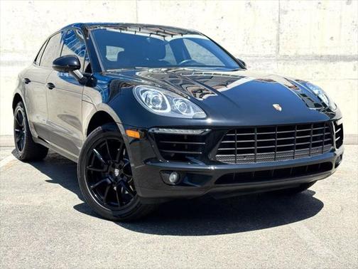 2018 Porsche Macan Base