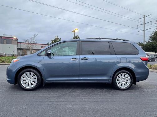 2017 Toyota Sienna Limited Premium