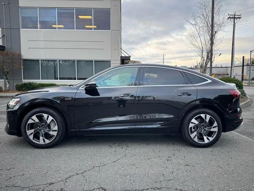 2022 Audi e-tron Sportback S line Premium Plus